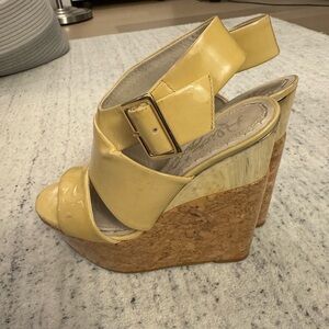 alice + olivia Gold Cork Mirrored Wedges.  patent Leather cream sandals 36.5 6.5